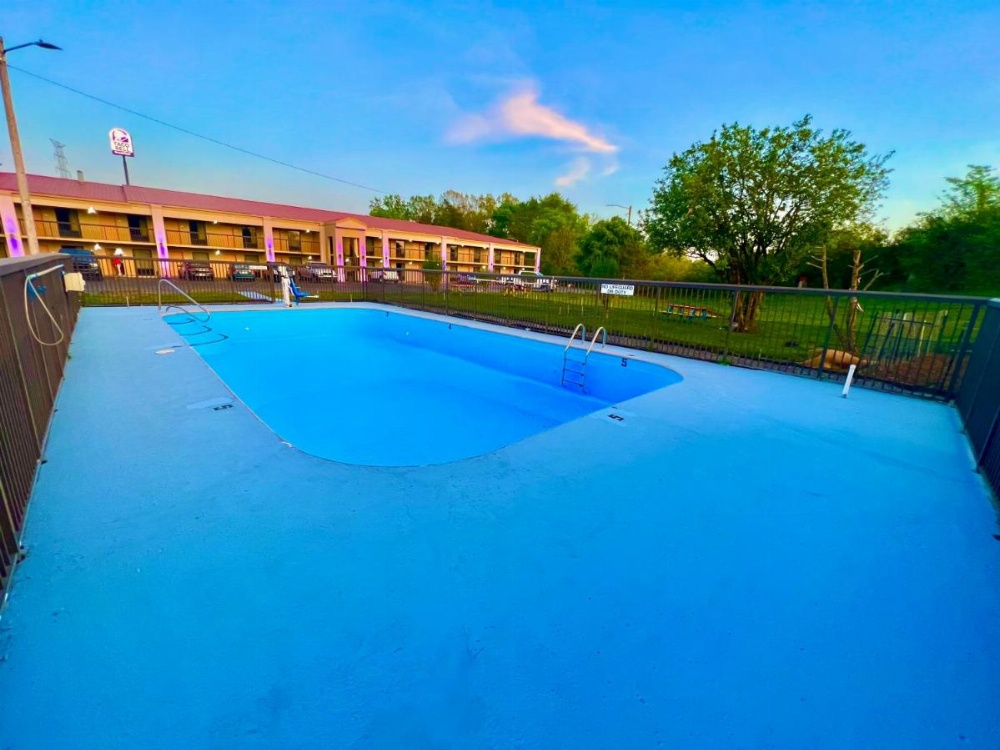 Days Inn by Wyndham Athens Image 13