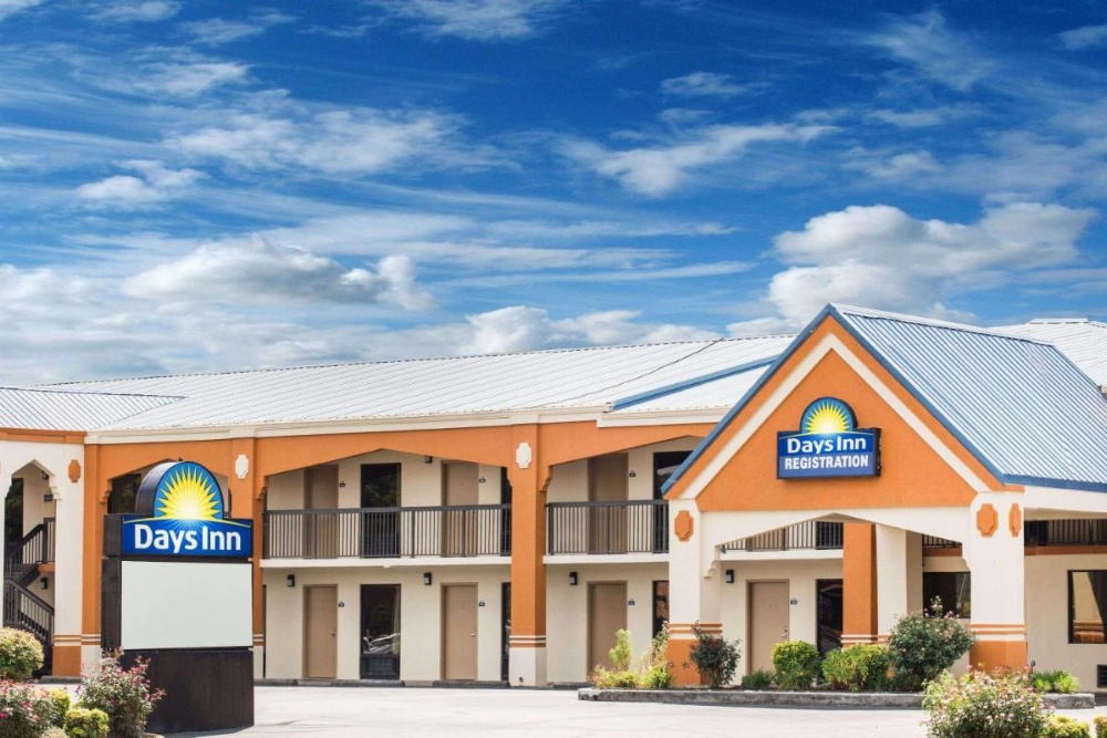 Days Inn by Wyndham Athens Image 20